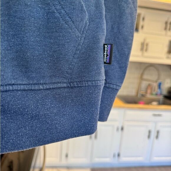 Patagonia blue hoodie size small India hand warmer - Picture 11 of 11